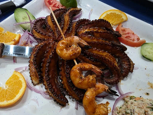 Mariscos La Marea Irving photo 8
